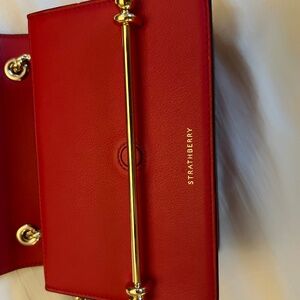 EAST/WEST MINI STRATHBERRY